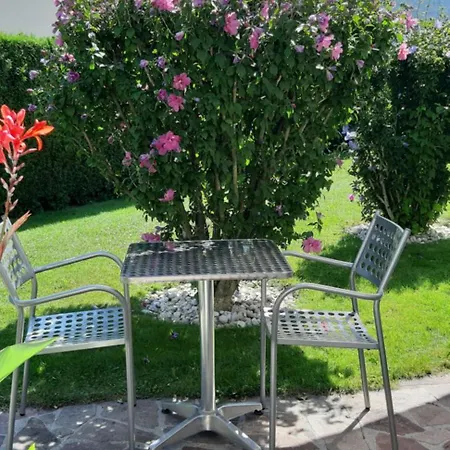 In Domat Apartman Ems